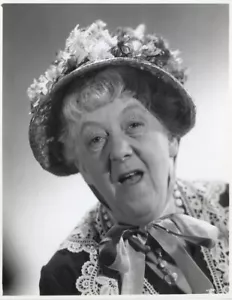 Margaret Rutherford britische Schauspielerin trägt Strohhaube Original 8x10 Foto - Bild 1 von 1