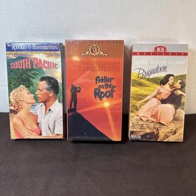 Lot Of 3 Factory Sealed VHS Musicals Fiddler On The Roof Brigadoon South Pacific - Image 1 of 4