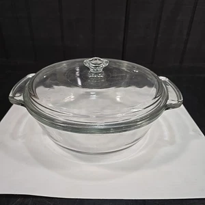 Casseruola 2Qt teglia da forno 9 pollici con coperchio ancoraggio vetro trasparente rotonda vintage usata in ottime condizioni - Foto 1 di 11