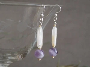 Natürliche Amethyst und Elfenbein Givre Glas Ohrringe, Sterling oder Niob Ohrdrähte - Bild 1 von 6