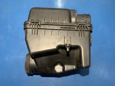 2006-2010 Kia Sedona 3.8L Air Breather Filter Box 28111-4D200 OEM — 第 1/4 张图片