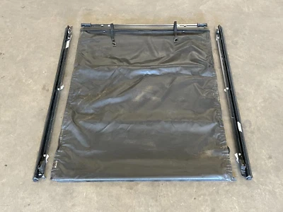 15 16 17 18 Ram 1500 puerta trasera maletero suave enrollable Tonneau cubierta de sombra 1342 OEM Foto 1 de 4