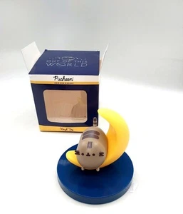 Pusheen Box Exclusive FALL 2020 Crescent Moon Vinyl Toy “Out of this World” - Bild 1 von 2