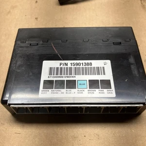 15901388Chevy 2010 2011 Silverado Tahoe Body Control Module 2007 Yukon XL - Bild 1 von 2