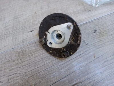 1974 Suzuki GT 250 Oil Injection Pump Base gt250 tm oem original - Изображение 1 из 2