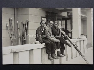 Ski Thema ITALIENISCHE ALPEN Cortina d'Ampezzo SKIFAHRER MACHEN PAUSE um 1934 RP Postkarte - Bild 1 von 2