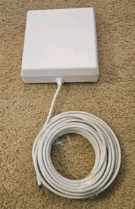 Compact Panel Antenna 698-2700MHz 8 dBi Gain - Photo 1 sur 7
