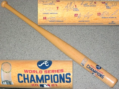 ATLANTA BRAVES~2021 WORLD SERIES CHAMPS~MINI 18"BASEBALL BAT w/PLAYER SIGNATURES Cover