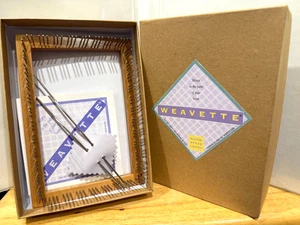 Beginner Bundle BUXTON BROOK 4"x6" WEAVETTE Loom Needles Booklet & Pattern Book - Picture 1 of 13