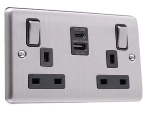 Caradok 2 Gang Double Pole Switched Socket with 1 x USB Type A Quick Charge + 1 - Picture 1 of 2