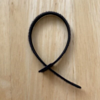 VELCRO® Brand ONE-WRAP Strap Cable Ties Reusable Cable Wire Tidy Strapping - Image 1 of 3