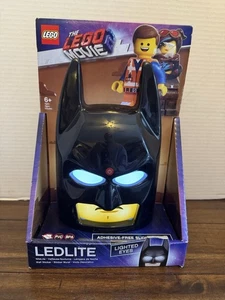 Lego Movie 2 Batman Maske Wand Nachtlicht mit Staticker Wandtattoo LED Lite NEU - Bild 1 von 3