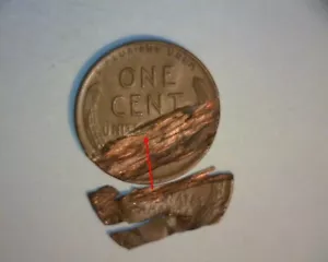 1947 S LINCOLN CENT DEFECTIVE PLANCHET🌟MAJOR DETACH LAMINATION 🌟US ERROR COIN - Picture 1 of 9