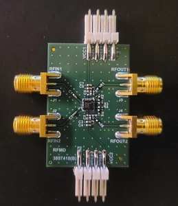 RFMD Qorvo RF3857 LNA DE DOBLE CANAL CON MODO BYPASS Placa de Evaluación ~ NUEVA ~ - Imagen 1 de 4