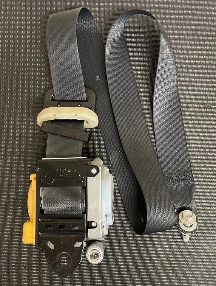 2009 2010 2011 2012 Nissan Murano Front LEFT DRIVER Side Seat Belt OEM - Image 1 of 4