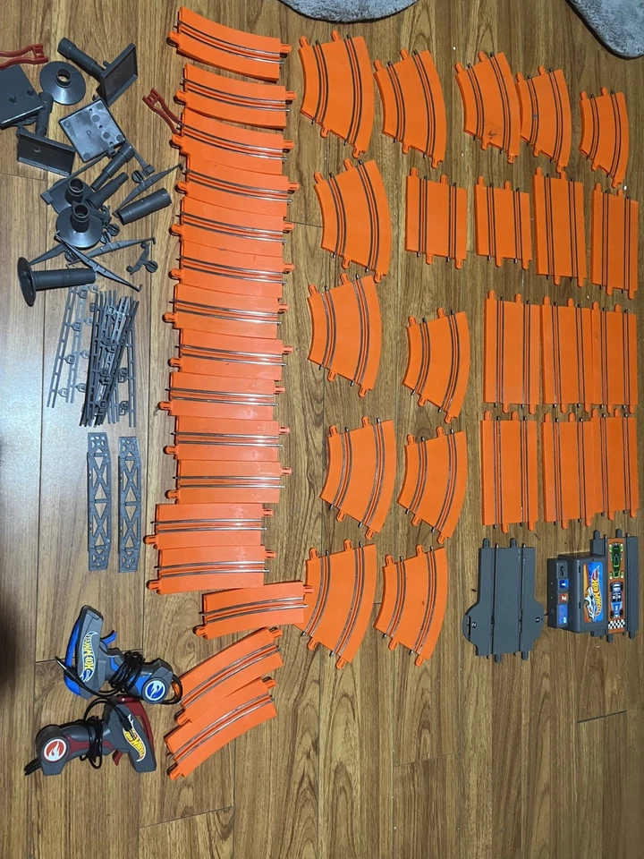Mattel Slot cart Track, controllers, Fences and other - image 1 of 1