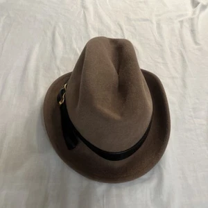 Vintage Women's Fedora with Elegant Strap Doeskin Rikes Dept Store Dayton Ohio - Picture 1 of 8