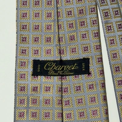 Gravata de seda masculina geométrica Charvet Place Vendome cinza dourado rosa feita na França - Imagem 1 de 4