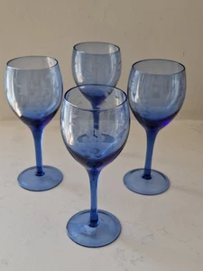 4 Etched Blue Wine Glasses Vintage - Picture 1 of 13