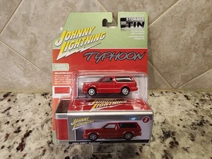 2024 Johnny Lightning Collector Tin 1992 GMC Typhoon Solid Red - Picture 1 of 6