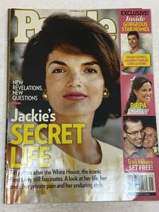 People Magazine Oct 2011 Jackie Kennedy Iran Hikers Pippa Middleton Simon Cowell - Imagen 1 de 1