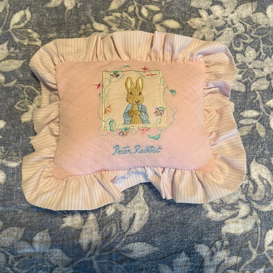 复古 EDEN PETER RABBIT 粉色刺绣悬挂婴儿床音乐枕头作品 — 第 1/4 张图片