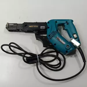 MAKITA CORDED SCREW GUN 6834 4.3A 120V 50-60HZ NO. 2800/MIN (P15012985) - Picture 1 of 1