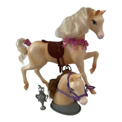 Кукла пони Barbie Stable Styles Tawny horse Barrettes Mane 2006 K8595 - Изображение 1 из 4