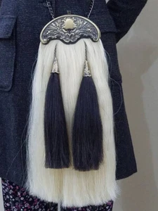 Long Horse Hair Sporran with Two White Tassels Handmade Cowhide Leather - Picture 1 of 9