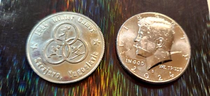 1984 SARAJEVO Olympic WINTER Games SPORT OLYMPICS MEDAL COIN YUGOSLAVIA SKI ICE  - Picture 1 of 2