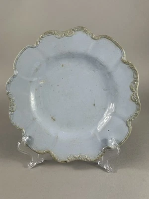 Antique 19th Century British Lilac Moulded Edge Plate 23cm - Image 1 of 3