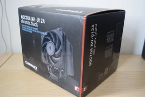 Noctua NH-U12A Chromax Black CPU Cooler + NA-HC8 Cover – Like New - Bild 1 von 5