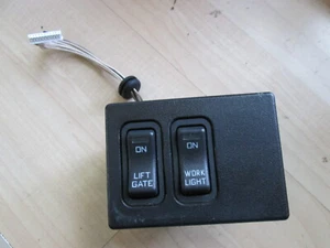2016 International 4300 Switch Console Lift Gate On/Off Work Light #M149YL - Foto 1 di 14