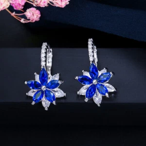 CWWZircons Geometric Flower Blue White CZ Stud Earrings for Women Party Jewelry - Foto 1 di 19