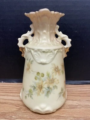 RUDOLSTADT GERMANY FLOWERS VASE- MAKER'S MARK-RARE PORCELAIN #3886 - Image 1 of 4
