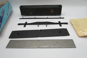 HO Scale Athearn 5332 50ft Express Reefer Great Northern ATH4681 - Picture 1 of 4