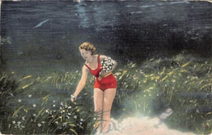 Postcard FL: Lady Picking Flowers Under Water, Silver Springs, Florida, 1955 - Picture 1 of 2
