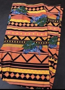 New LuLaRoe Leggings TC2 Orange Stripe Peeking Witch Halloween New 18-22 🦄 - Picture 1 of 6