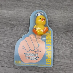 Marioneta de dedo vintage con sello. DOODLES EL PATO. Sombrero de marinero amarillo pato nuevo de Lote Antiguo - Imagen 1 de 1