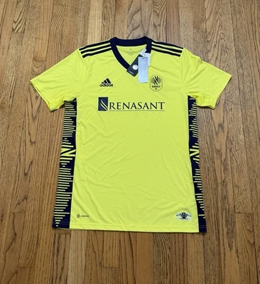 Camiseta de fútbol local Adidas Nashville SC 22/23 amarilla talla mediana L para hombre $149,99 Foto 1 de 4