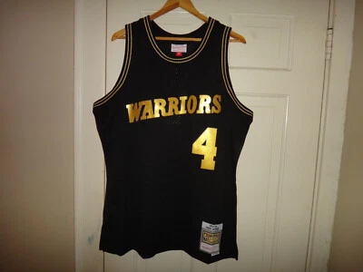 Camiseta deportiva Chris Webber 1993-94 Mitchell & Ness GS Warriors negra dorada Swingman $130 Foto 1 de 4