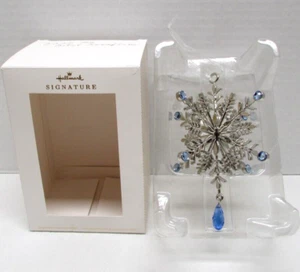 HALLMARK SIGNATURE Ornament 2021 ELEGENT METAL SNOWFLAKE BLUE GEMSTONES - Picture 1 of 5