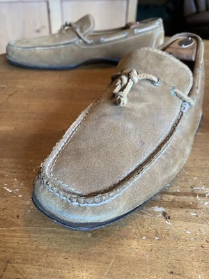 Mocasines de conducción Tommy Bahama de gamuza tostada 13 M Foto 1 de 4