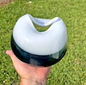 Vintage Hand Blown Ocean Blue and White Art Glass Pinched Top Round Vase 7"x6" - Picture 1 of 8