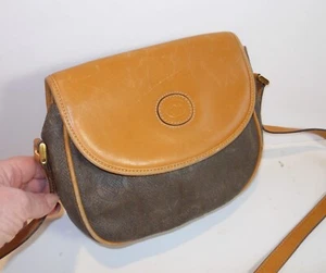 VINTAGE GUCCI WOMEN'S BROWN SIGNATURE CANVAS/TAN LEATHER FLAP CROSSBODY BAG-RARE - Picture 1 of 13