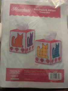 Herrschners Patchwork Kätzchen Stoffbox Kunststoff Canvas Kit - Bild 1 von 6
