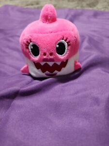 WowWee Pinkfong Square Shark Official Doll Plush English Song Authentic Tags 
