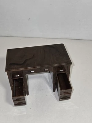 Muebles de colección Renwal Mid-Century para casa de muñecas escritorio aula escritorio para profesores Foto 1 de 4