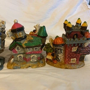 #6036 Deluxe Imports ceramic haunted houses 5.5 X 4 IN - Picture 1 of 4