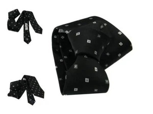 Cravatta in seta nera disegno quadretto nero grigio elegante per uomo - Imagen 1 de 6